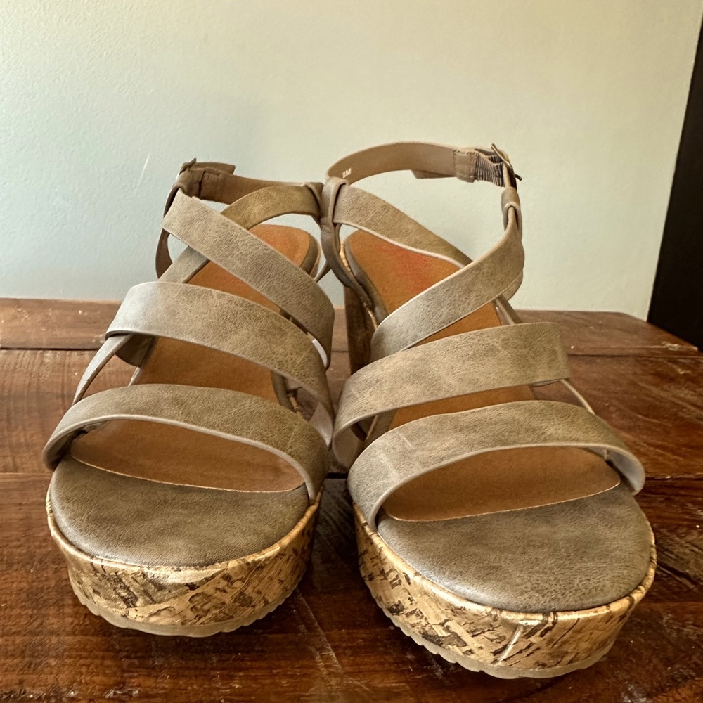 Jelly pop brown platform